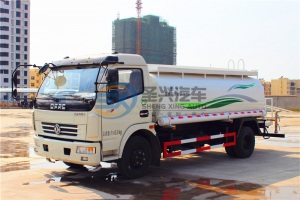 东风多利卡8吨绿化洒水车