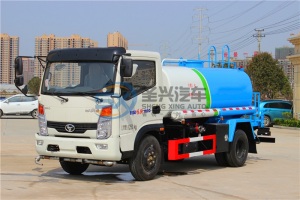 时风风驰5吨洒水车