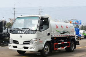 东风福瑞卡5吨环卫洒水车
